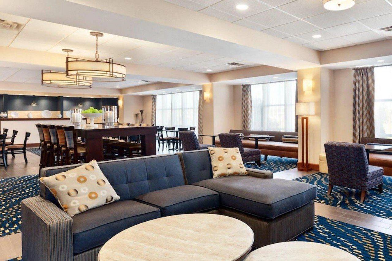 Hampton Inn Watertown Extérieur photo