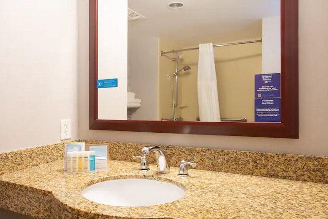 Hampton Inn Watertown Extérieur photo