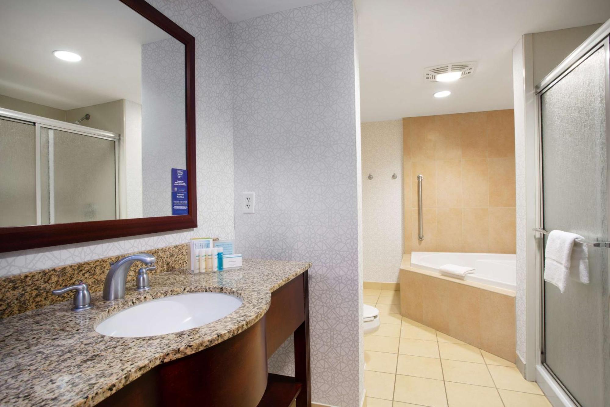 Hampton Inn Watertown Extérieur photo