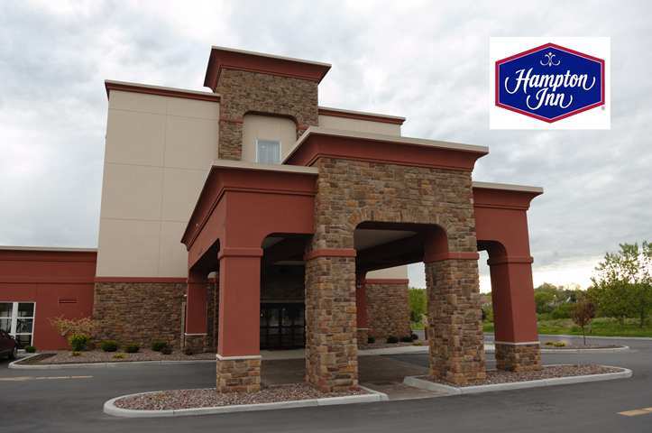 Hampton Inn Watertown Extérieur photo